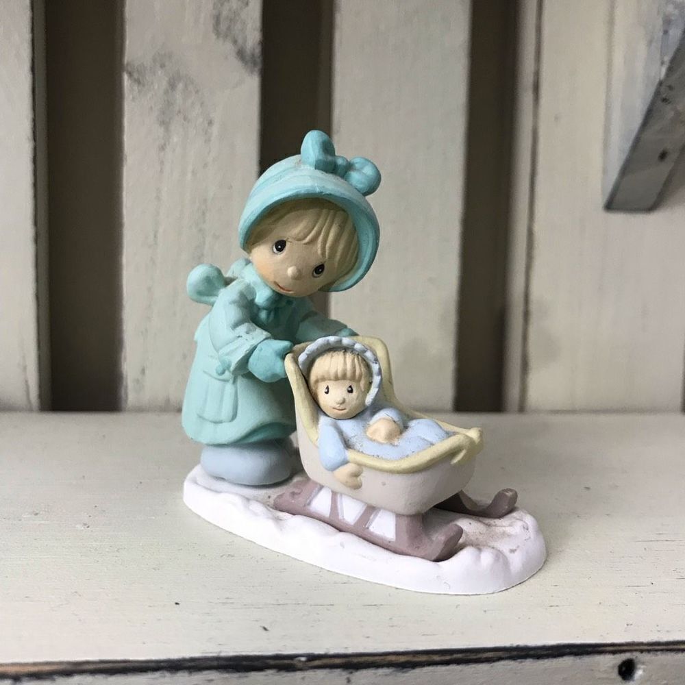 1989 Precious Moments Calendar Girls January Figurine Doll Miniature Figurine Re - Picture 8 of 12